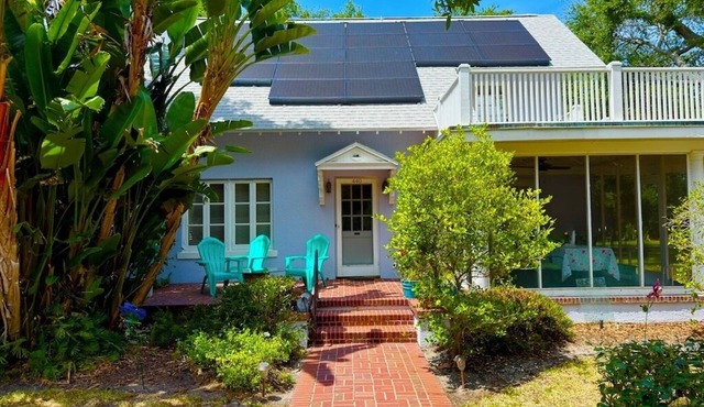Historic 1922 Home Walk to Downtown & Blue Jays! 3BR/3BA