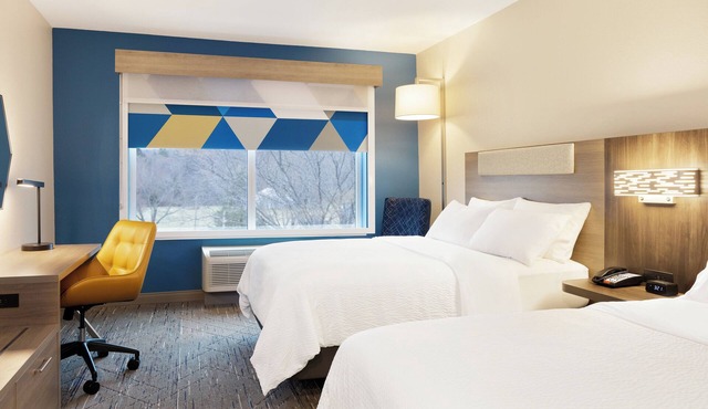 Holiday Inn Express & Suites Charlotte North by IHG