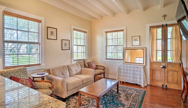 Idyllic Houma Vacation Rental on Shared Pond!