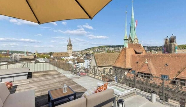 IKON Old Town Penthouse | AC, Lake & Mountain View