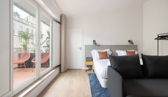 Lapa Diplomatic Flat 1.1 by Feel Lisboa