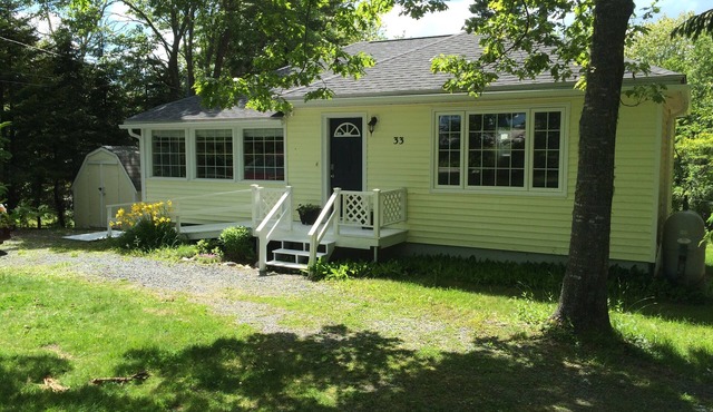 Lovely Lakefront Cottage near Sandy Beaches and Hiking/Biking Trail