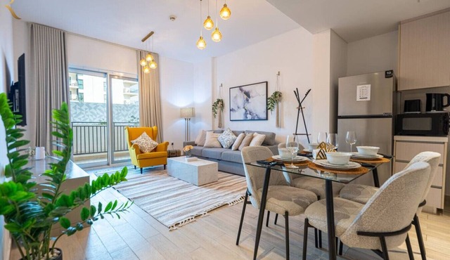 Luxury 1BR at Waters Edge | Yas Island Escape