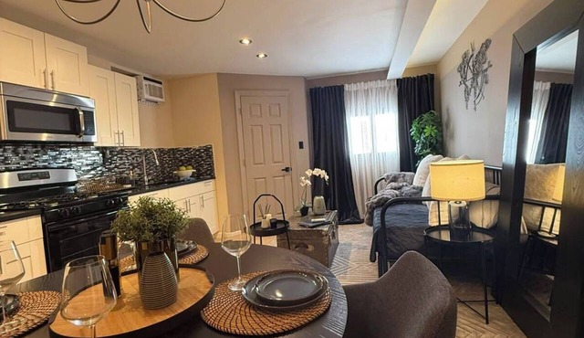 Luxury Executive Retreat, Walk to Waterfront