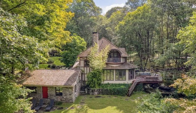 Luxury Riverfront Estate - Pool, Spa, Tennis, & Pond