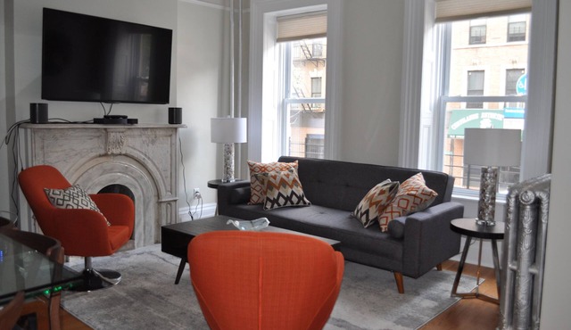 Modern and renovated, three-story townhouse in Williamsburg - prime location