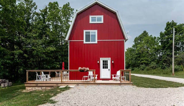 Modern Farmhouse Red Barn w/1 bedroom and a Scenic Forest and Country Setting