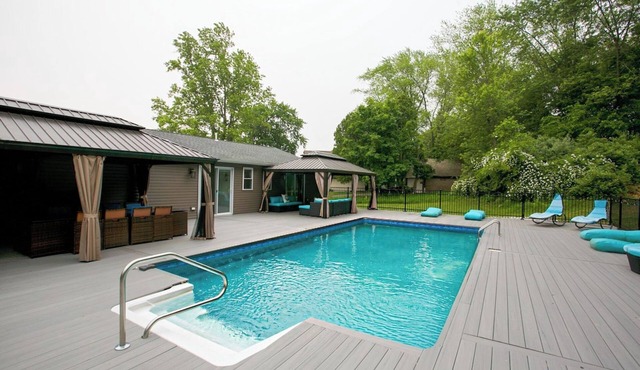 Modern home with a private Heated pool and jacuzzi