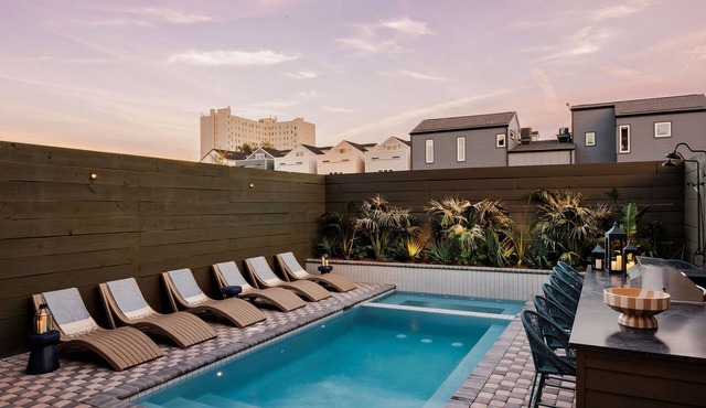 Modern New Homes | Heated Pools and Spas