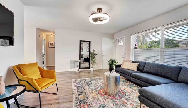Modern Pool Home w/ Putting Green 5min Downtown