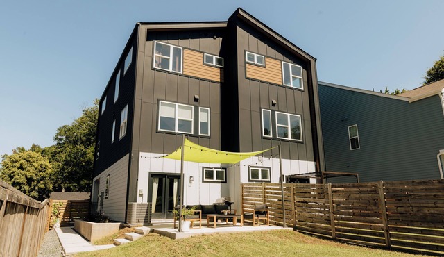 Modern Private 3BR w/ensuites & Garage in Charlotte mins from Airport & Uptown