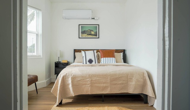 Modern & Spacious 1BR + Sofa Bed