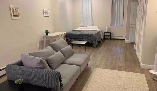 modern studio oasis 25min to NYC