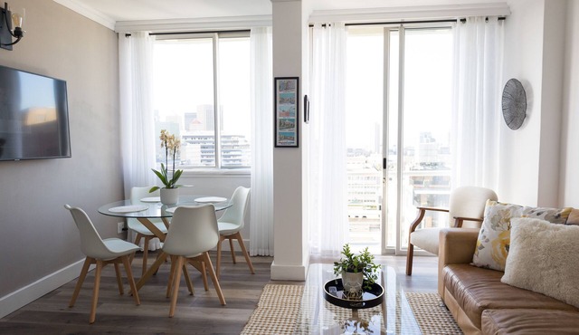 Modern, trendy apartment in heart of Cape Town
