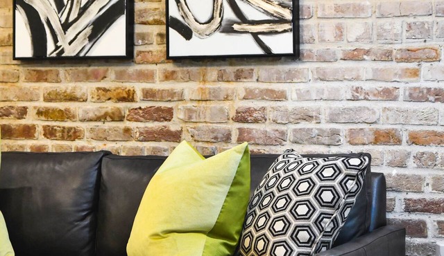 Modern Vacation Rental in New Orleans CBD: Patio + Walk to French Quarter