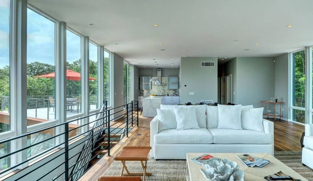 Modern Waterfront w/Pool + Beach Access