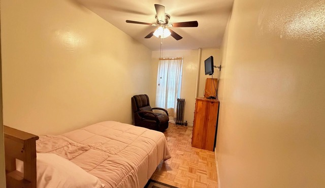 Move-In Ready 2BR Apartment – Clean, Cozy & Conveniently Located