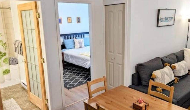 New on Vrbo - Private Garden Suite - Free car charger
