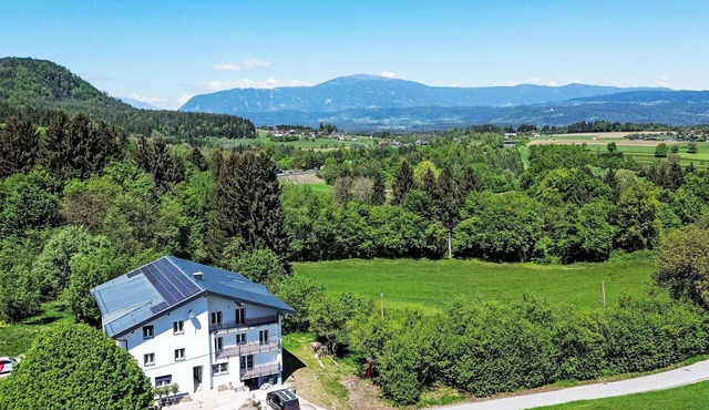 Nice apartment for 4 guests with WIFI, A/C, TV and patio