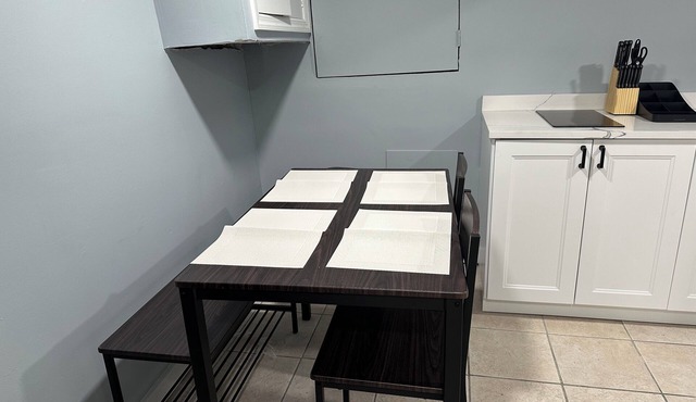 NYC Skyline Views | Sleeps 8 | 20 Min to City