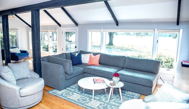 Oceanfront Modern Cape, 15 min to Newport!