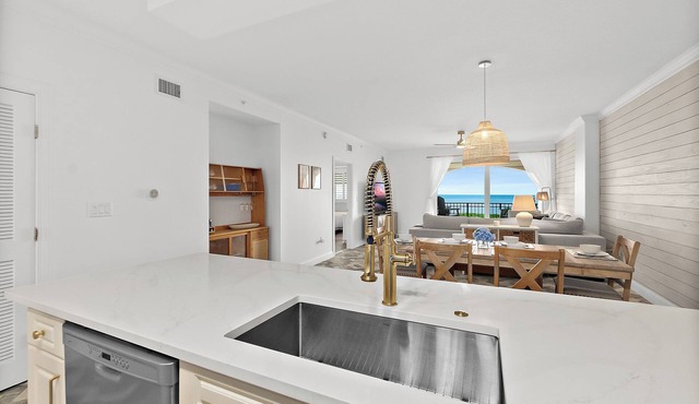 Oceanfront Retreat: Modern 3-Bedroom Condo in Palm Coast