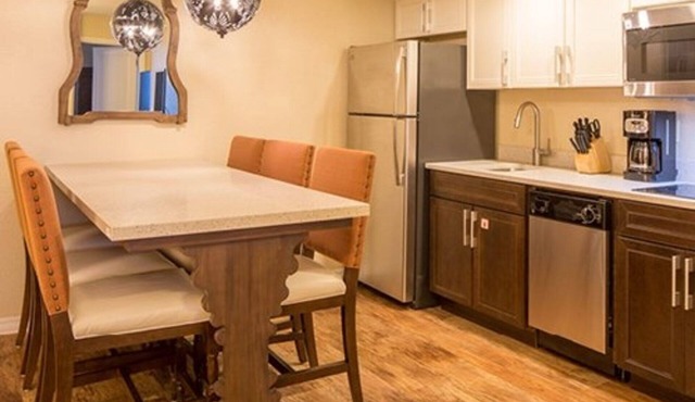 One Bedroom Ocean Front Luxury Condo, Ormond Beach, Florida (1884210)