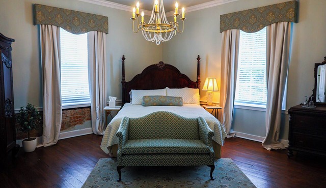 Ormond Manor