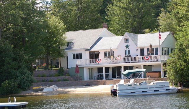 Ossipee Lake Front-Beautiful Views,100 ft Private Sandy beach, with Pontoon boat