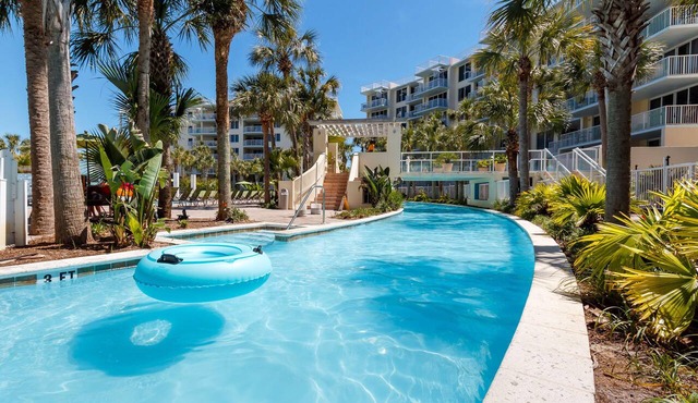 Penthouse-Directly ON Water-Huge Roof Top Patio-Private Hot Tub-Gorgeous Views!