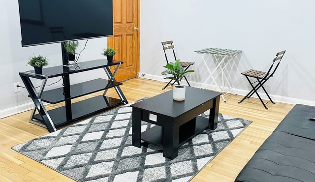 Perfect 2 bdr apt for comfortable living with parking mins from UBS stadium