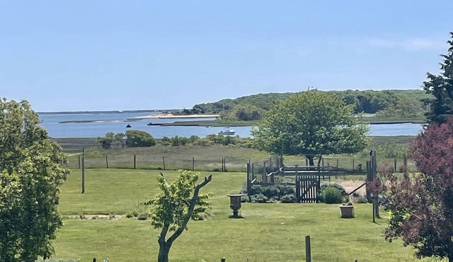 PERFECT FAMILY-FRIEND Home, light, SPACIOUS, water-views that inspired POLLACK!