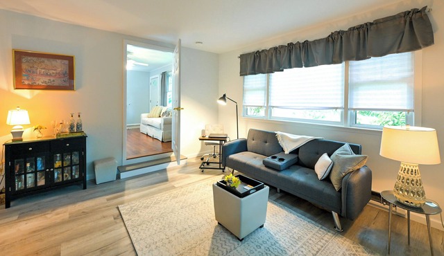 Pet-Friendly New York Escape w/ Deck, Near Beaches