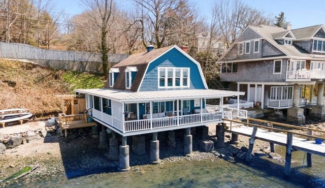 Pier on Main