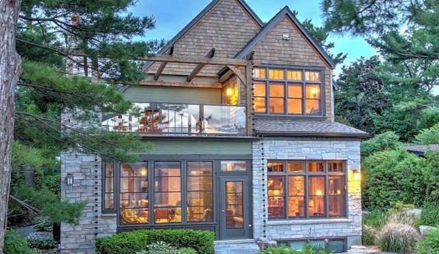 Pinepoint Lakefront Cottage- Ultimate Luxury In Southcott Pines!