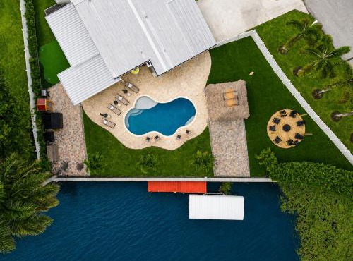 Pool, Hot Tub, Soccer Field, Tiki Hut, Sauna