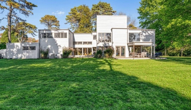 Private East Hampton Retreat Near Georgica Beach & Pond