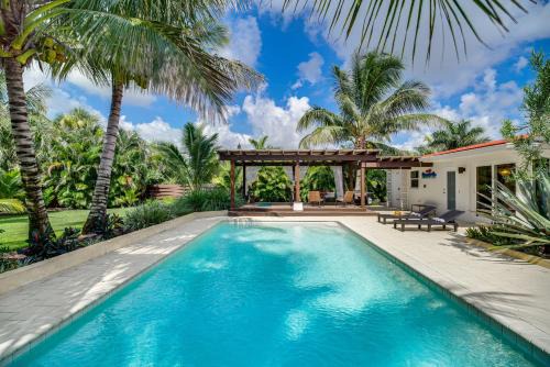 Private Oasis w/Pool: Walk to Melbourne Beach!