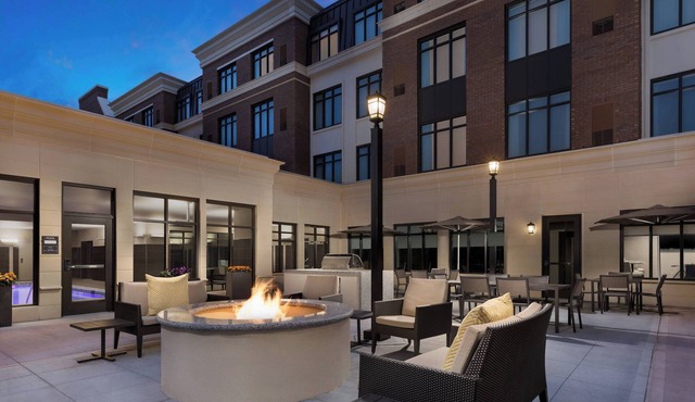 Residence Inn Long Island Garden City