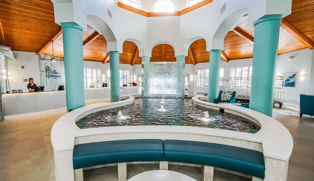 Resort on Cocoa Beach: a 2 bedrooms Ocean View