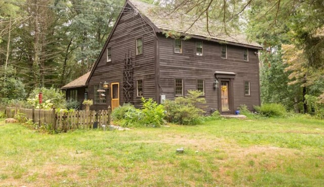 Rustic Farmette Studio with Hot Tub & Pool