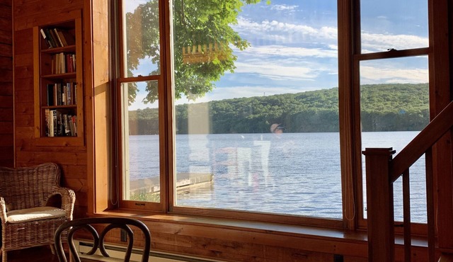 Rustic Lakeside Cabin at White Gate Farm