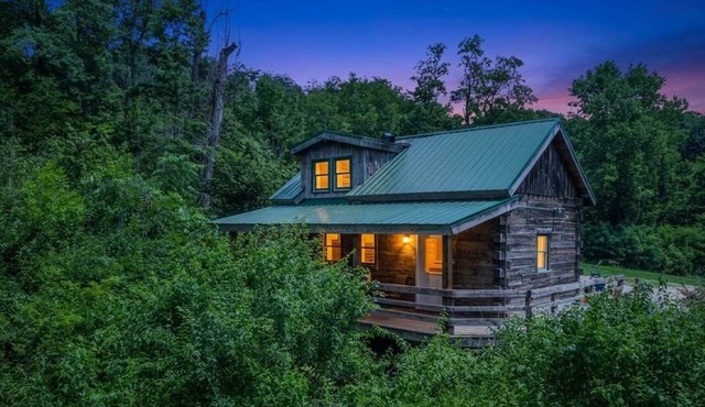 Rustic River Cabin 8