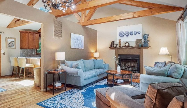 Saltwater Pool, Outdoor shower & Private Bay Beach, 3 Bedroom+2 Full bath