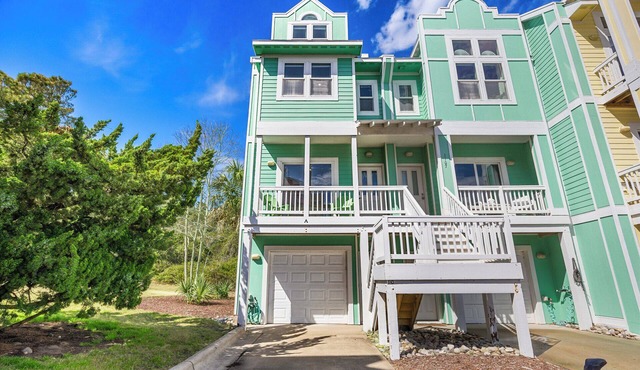 Sea Turtle Escape | Pool & Tennis Coastal Getaway