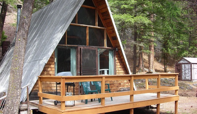 Secluded A-Frame cabin 30 min. from downtowm Missoula