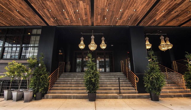 Sela V Hotel