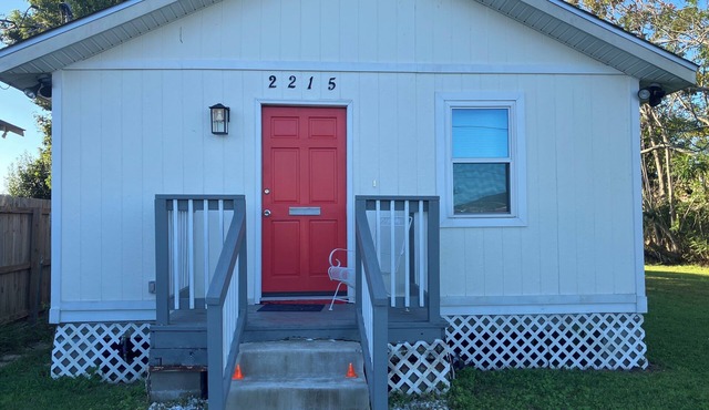 Serene 1-bedroom bungalow with AC in charming Kenner