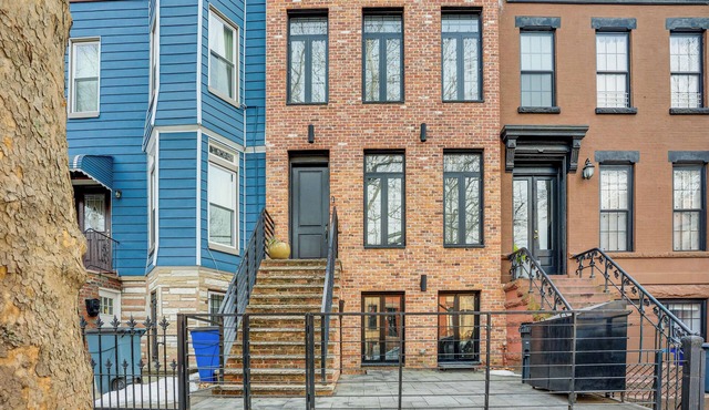 Shared Yard Space! Garden-Level Unit in Bed-Stuy