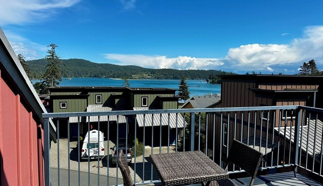 Sooke Harbour Townhouse